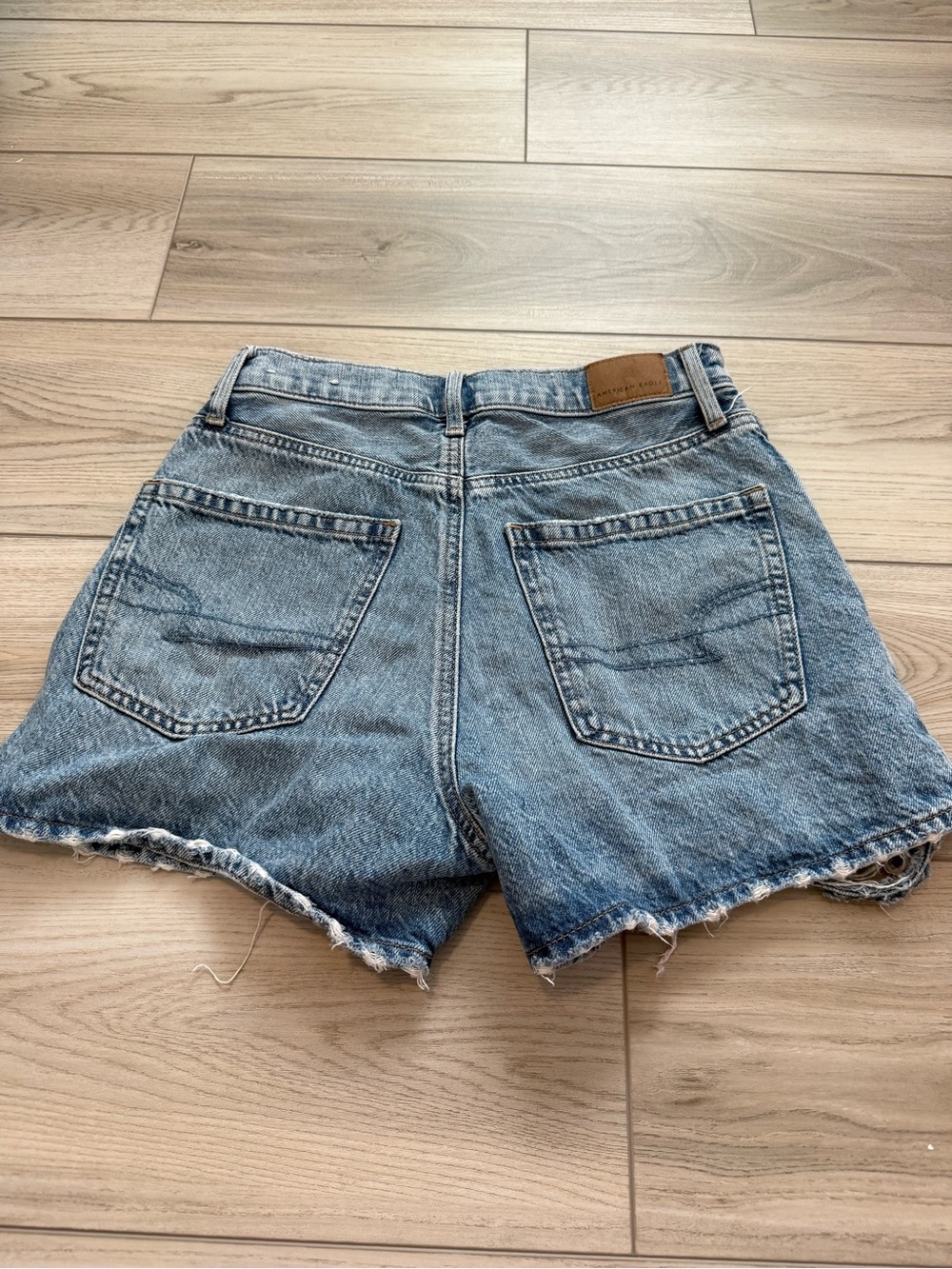 American Eagle Highest Rise 90’s Boyfriend Short - Picture 4 of 6